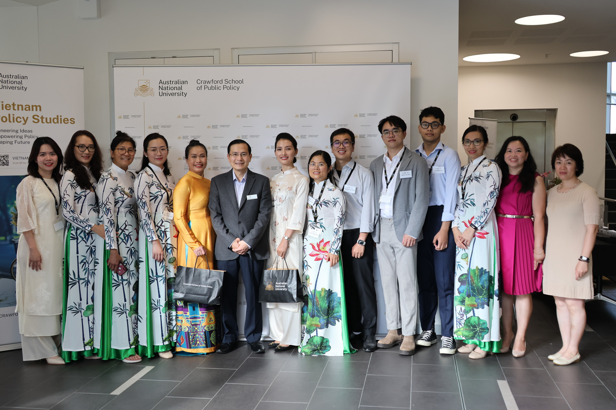 Vietnam_Policy_and_Economy_Update_2024-80.jpg conference organisers