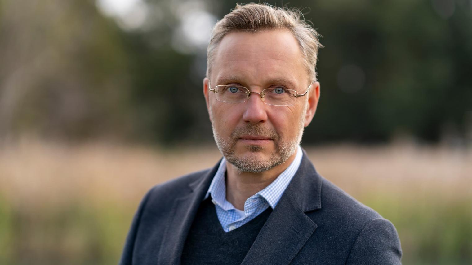 Professor Llewelyn Hughes Professor Llewelyn Hughes