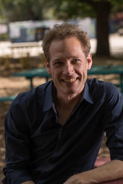 Dr Timo Henckel