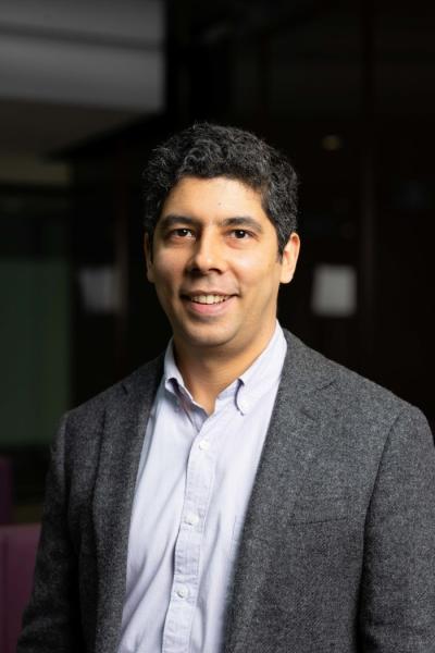 Dr Miguel Olivo-Villabrille